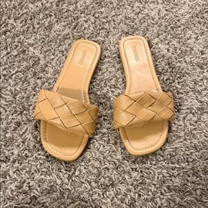Forever 21 Beige Woven Slide Sandals